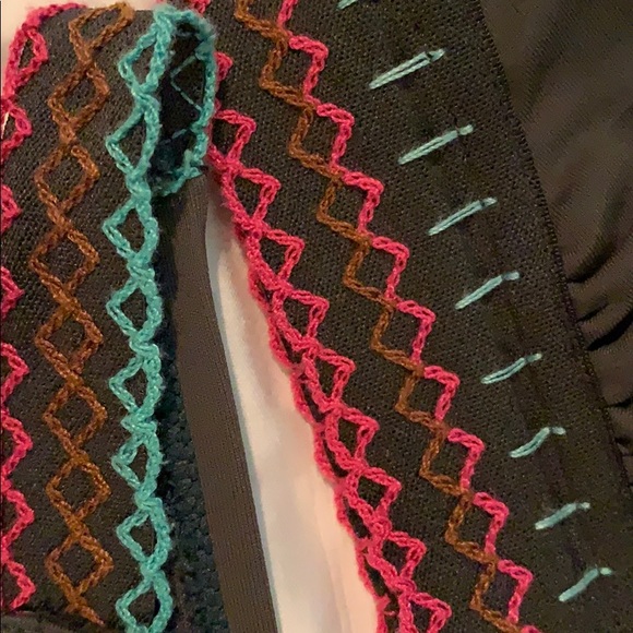 Bikini - Picture 4 of 4